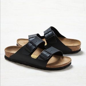 Black Birkenstock’s